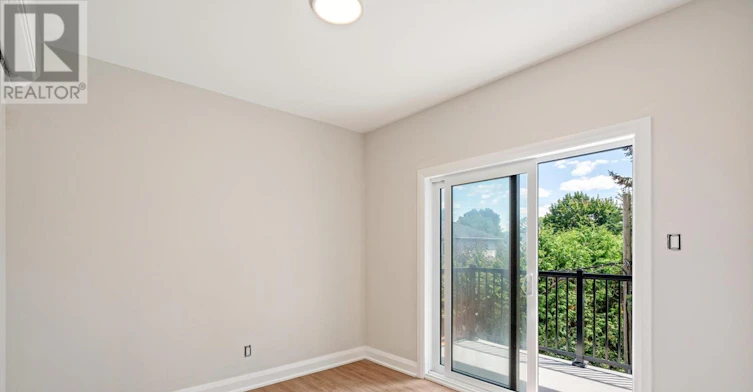 203-10 Mcarthur Avenue, Ottawa, ON, K1L 6R2 - 12