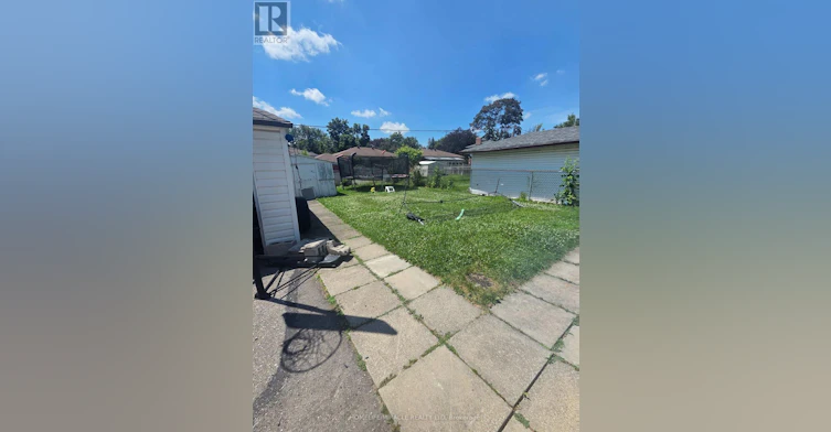 6 Sterne Avenue, Brampton, ON, L6W 2Y4 - 8