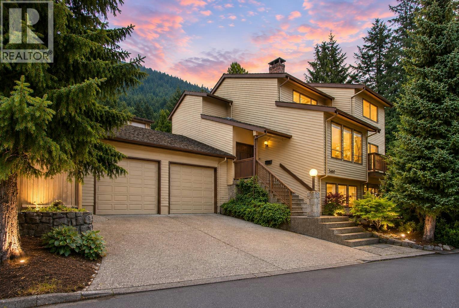 5600 Grousewoods Place, North Vancouver, BC, V7R 4T4