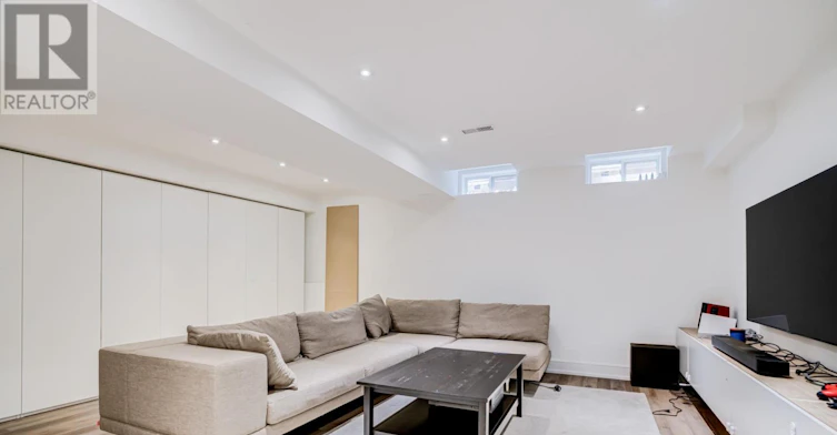 30 Queensmill Court, Richmond Hill, ON, L4B 1N2 - 39
