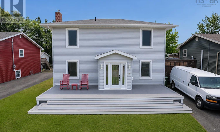 10 Melissa Crescent