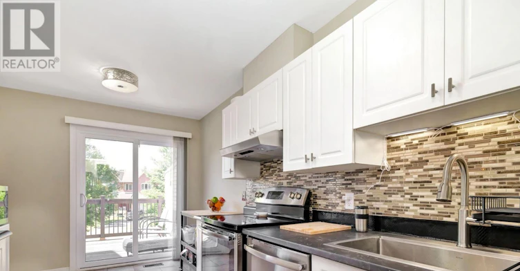 53 Thornbury Crescent, Ottawa, ON, K2G 6C5 - 12