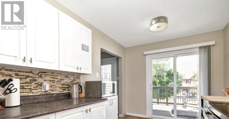 53 Thornbury Crescent, Ottawa, ON, K2G 6C5 - 11