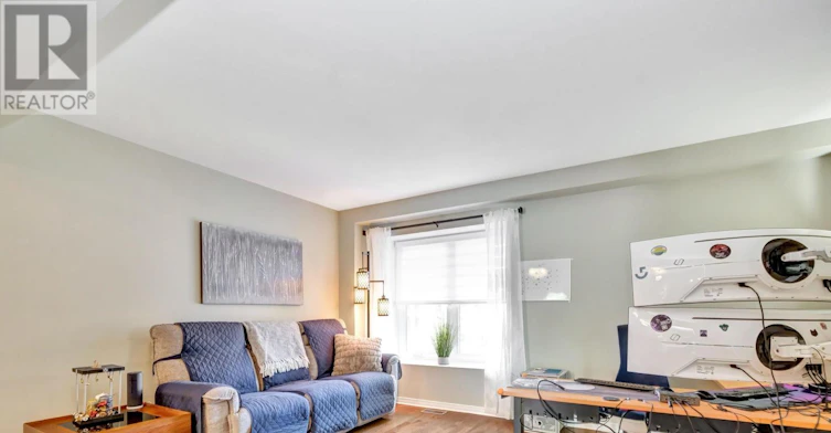 53 Thornbury Crescent, Ottawa, ON, K2G 6C5 - 6