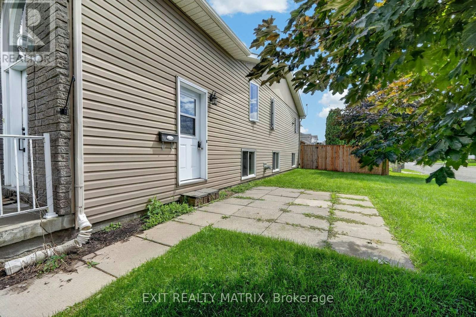 B-239 Stiver Street, Russell, ON, K4R 1G9 - 2