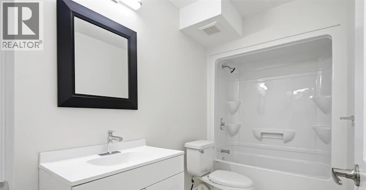 LOWER-2490 George Avenue, Windsor, ON, N8W 4M5 - 11