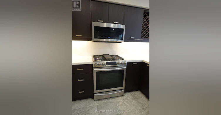 36 Vipond Road, Whitby, ON, L1M 2P2 - 4