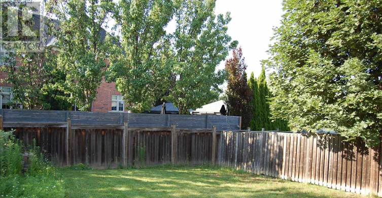 36 Vipond Road, Whitby, ON, L1M 2P2 - 17