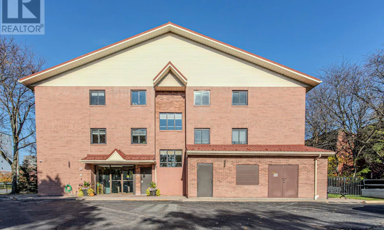 102-1275 Cornerbrook Place