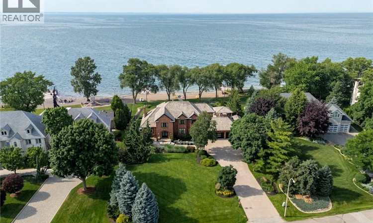 17 Lochside Drive