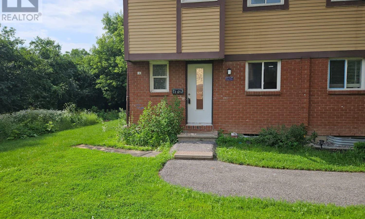 1-1404 Foxwell Street