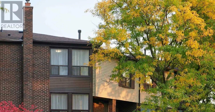 10 Lofty Hill Way, Toronto, ON, M2H 2Z8