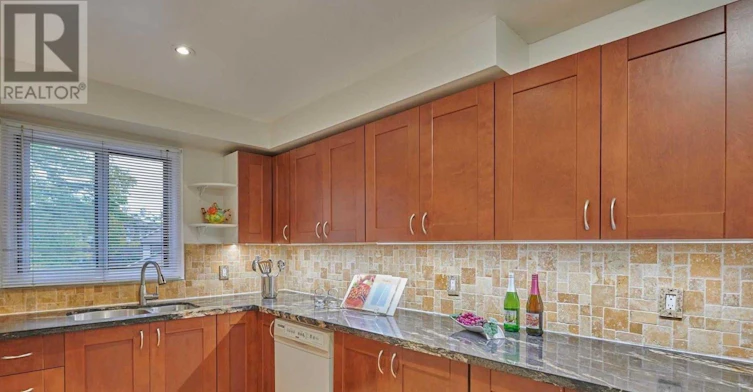 10 Lofty Hill Way, Toronto, ON, M2H 2Z8 - 6