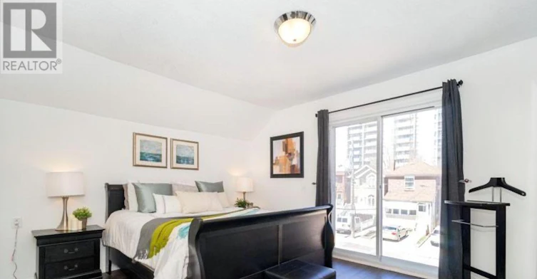 295 Gowan Avenue E, Toronto, ON, M4J 2K7 - 5