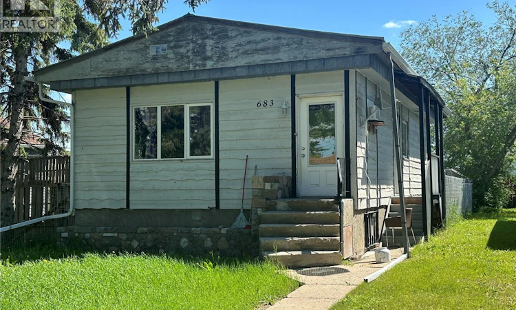 683 Athol Street