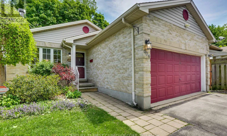 604 Talltree Crescent