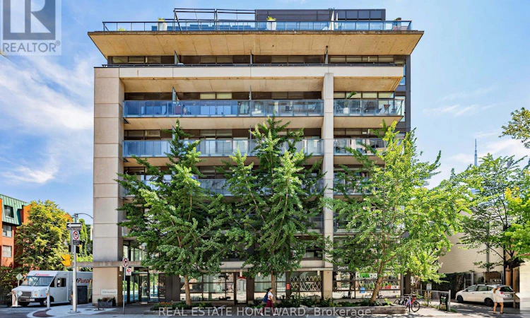706-533 Richmond Street W