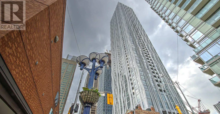 2711-1 Yorkville Avenue, Toronto, ON, M4W 0B1 - 3