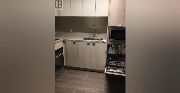 3811-125 Blue Jays Way, Toronto, ON, M5V 0N5 - 8