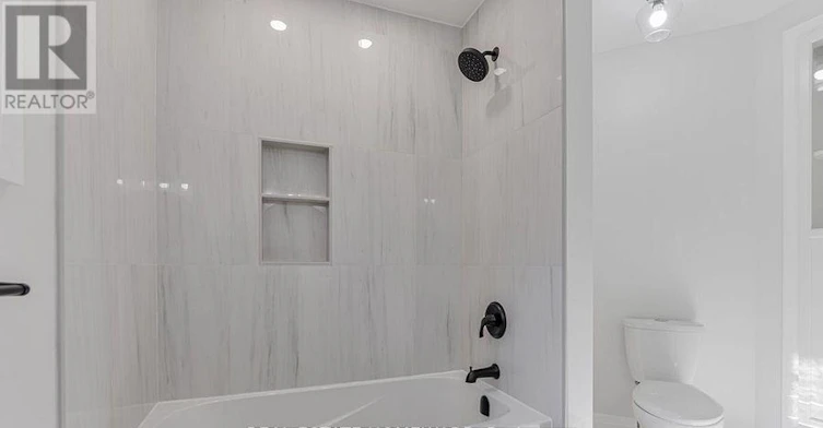 MAIN2ND-822 Firth Court, Newmarket, ON, L3Y 8H7 - 11
