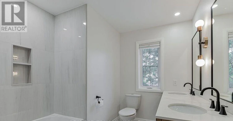 MAIN2ND-822 Firth Court, Newmarket, ON, L3Y 8H7 - 17