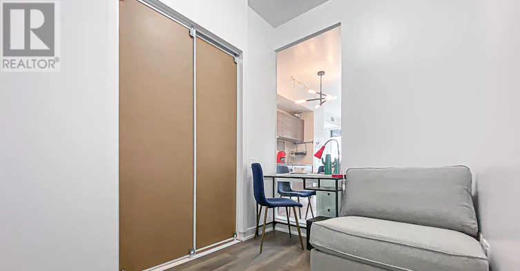 3912-3 Gloucester Street, Toronto, ON, M4Y 0C6 - 11