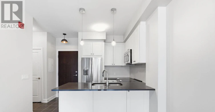 314-216 Oak Park Boulevard, Oakville, ON, L6H 7S8 - 2