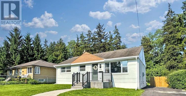 UPPER-205 Trowbridge Avenue, London, ON, N6J 3M2