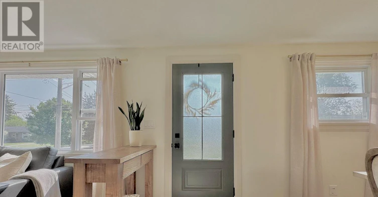 UPPER-205 Trowbridge Avenue, London, ON, N6J 3M2 - 3