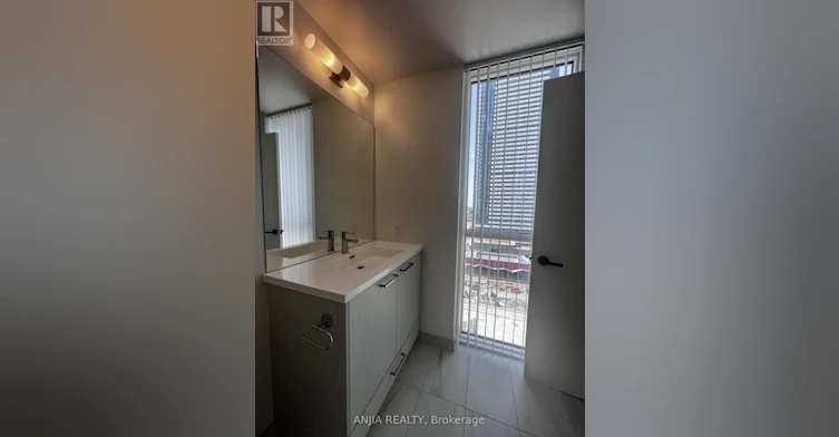 1112-28 Interchange Way, Vaughan, ON, L4K 5Z7 - 23