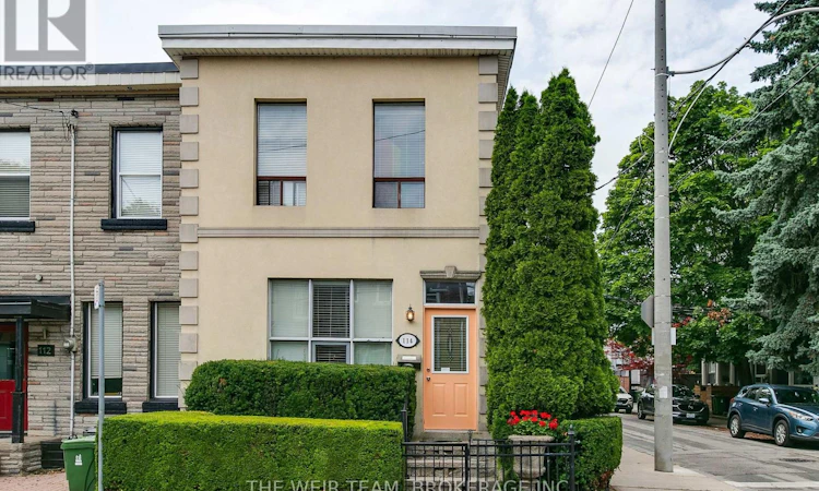 114 De Grassi Street