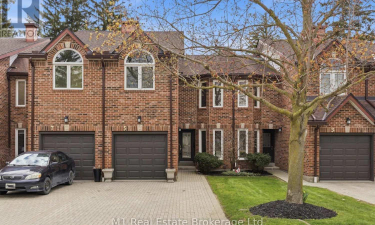 5 Marilyn Drive