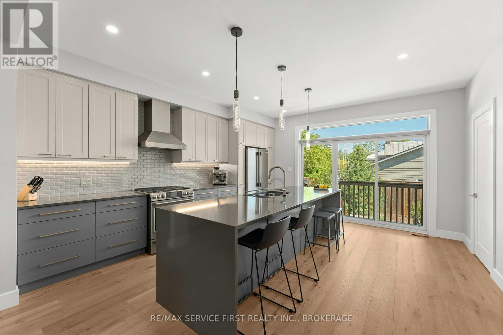 15 Grange Street, Kingston, ON, K7M 2J5