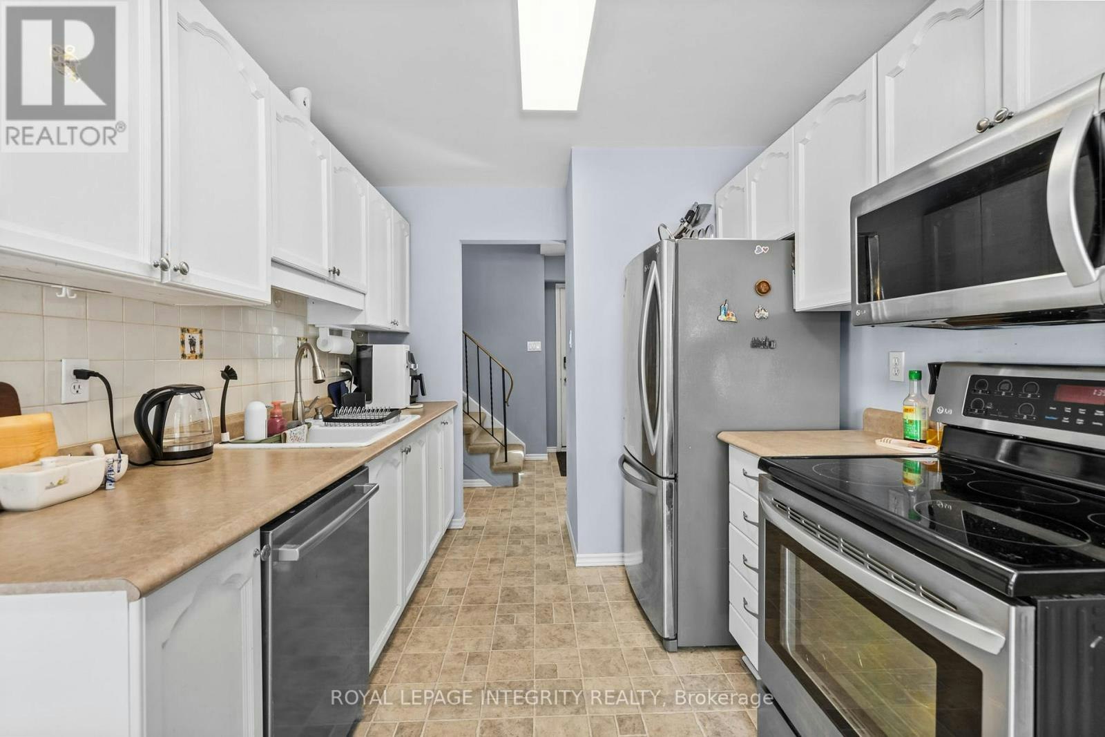 1090 Chablis Parkway, Ottawa, ON, K1C 2T5 - 7