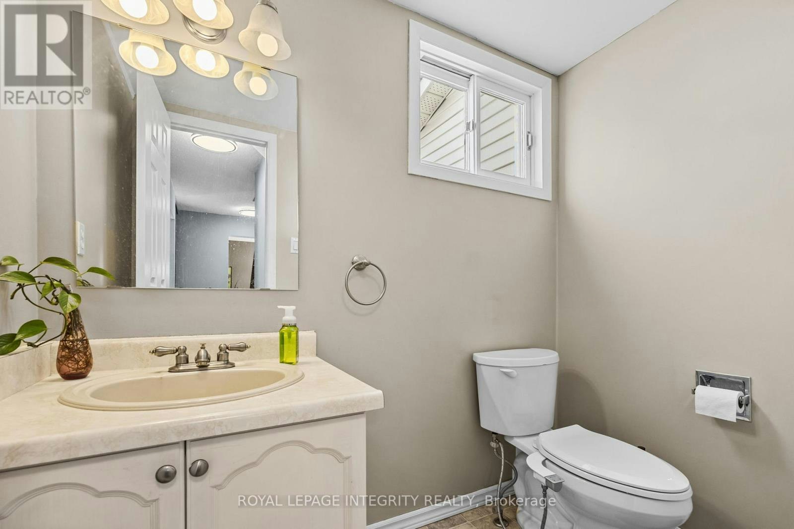 1090 Chablis Parkway, Ottawa, ON, K1C 2T5 - 11