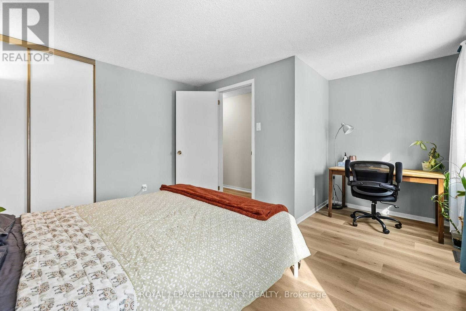 1090 Chablis Parkway, Ottawa, ON, K1C 2T5 - 13