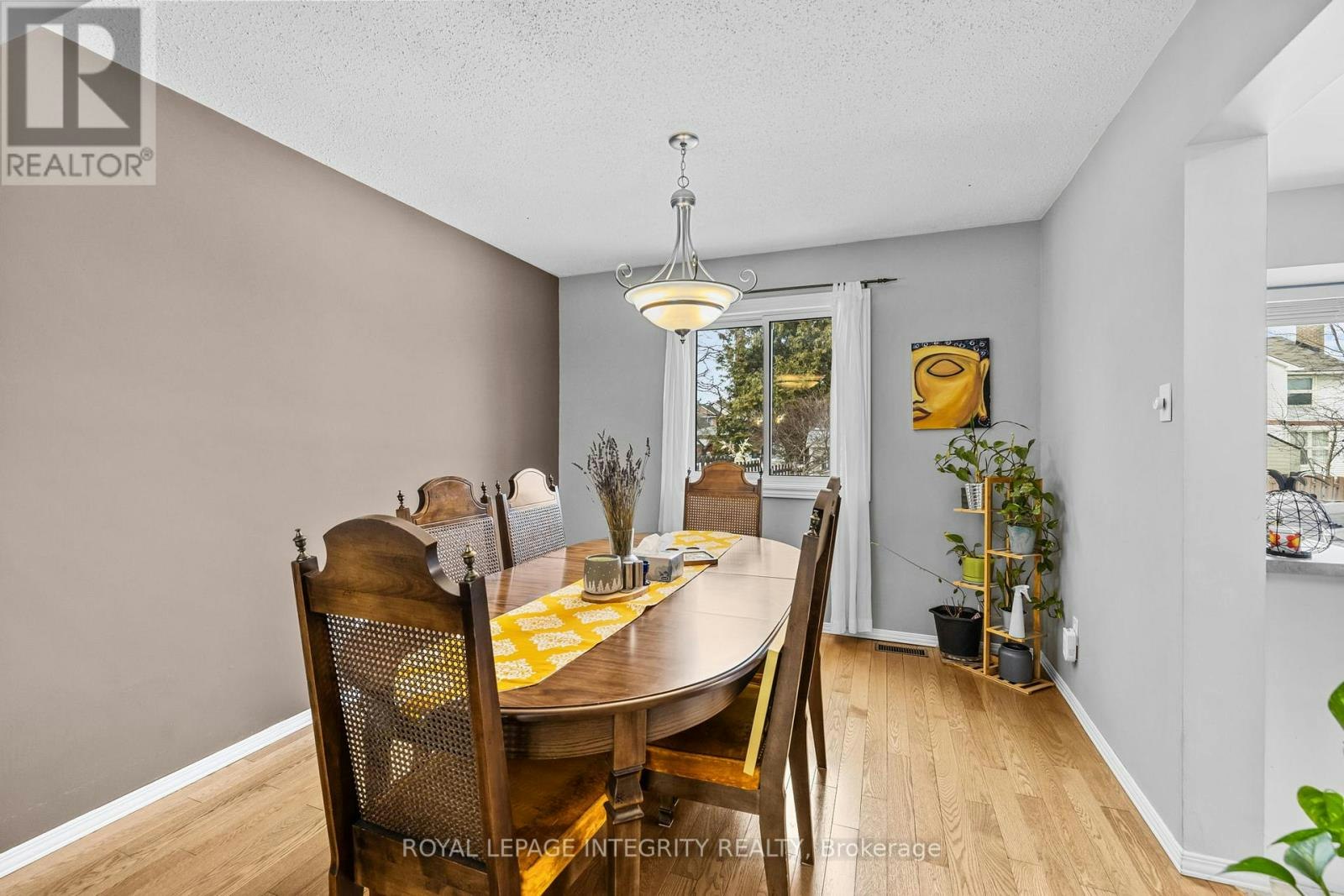 1090 Chablis Parkway, Ottawa, ON, K1C 2T5 - 9