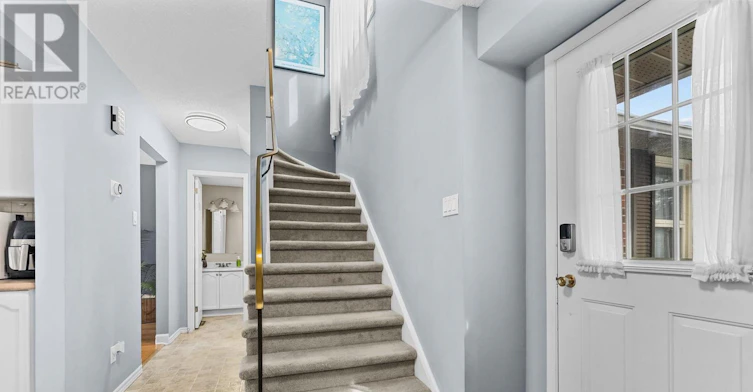 1090 Chablis Parkway, Ottawa, ON, K1C 2T5 - 4