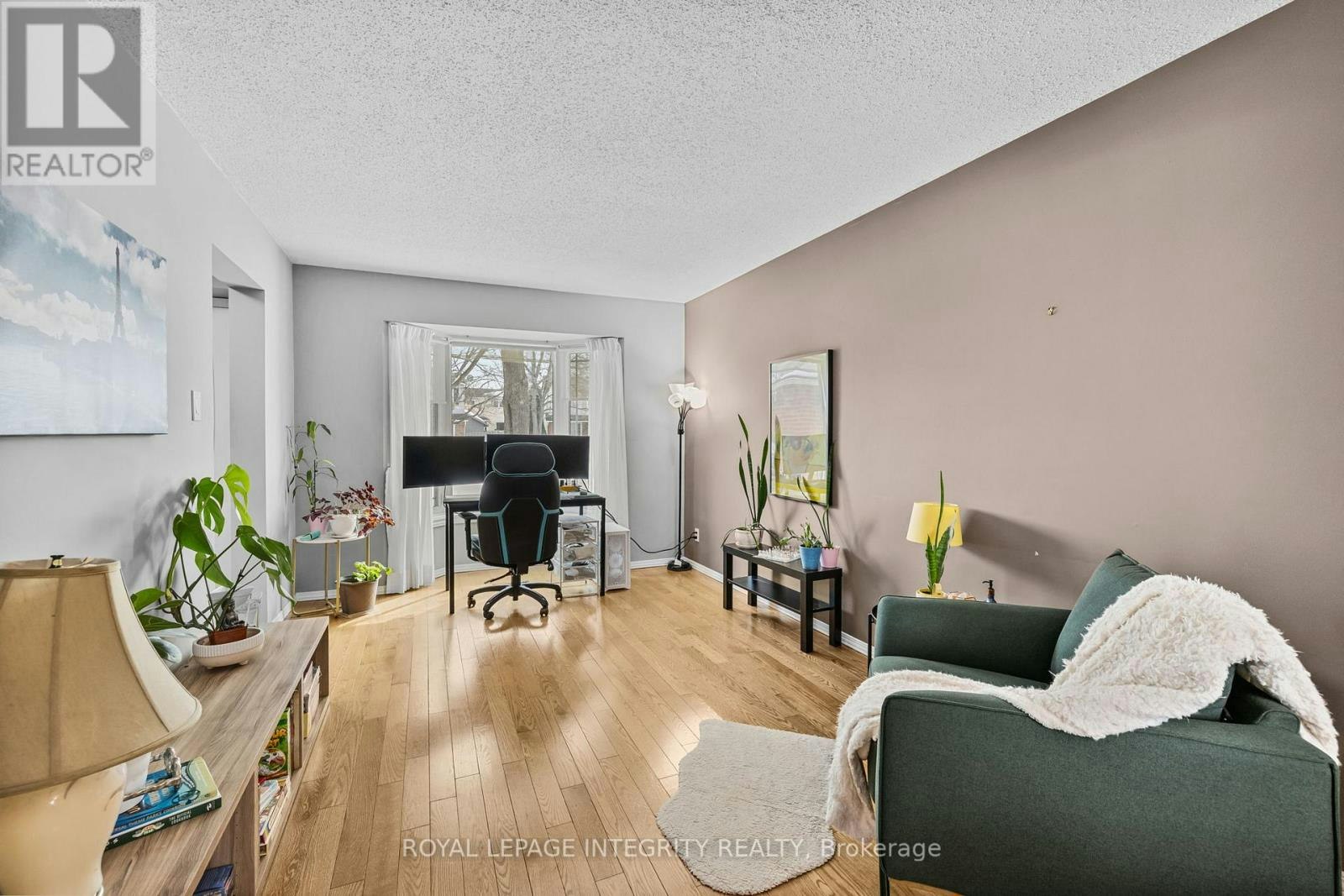 1090 Chablis Parkway, Ottawa, ON, K1C 2T5 - 10