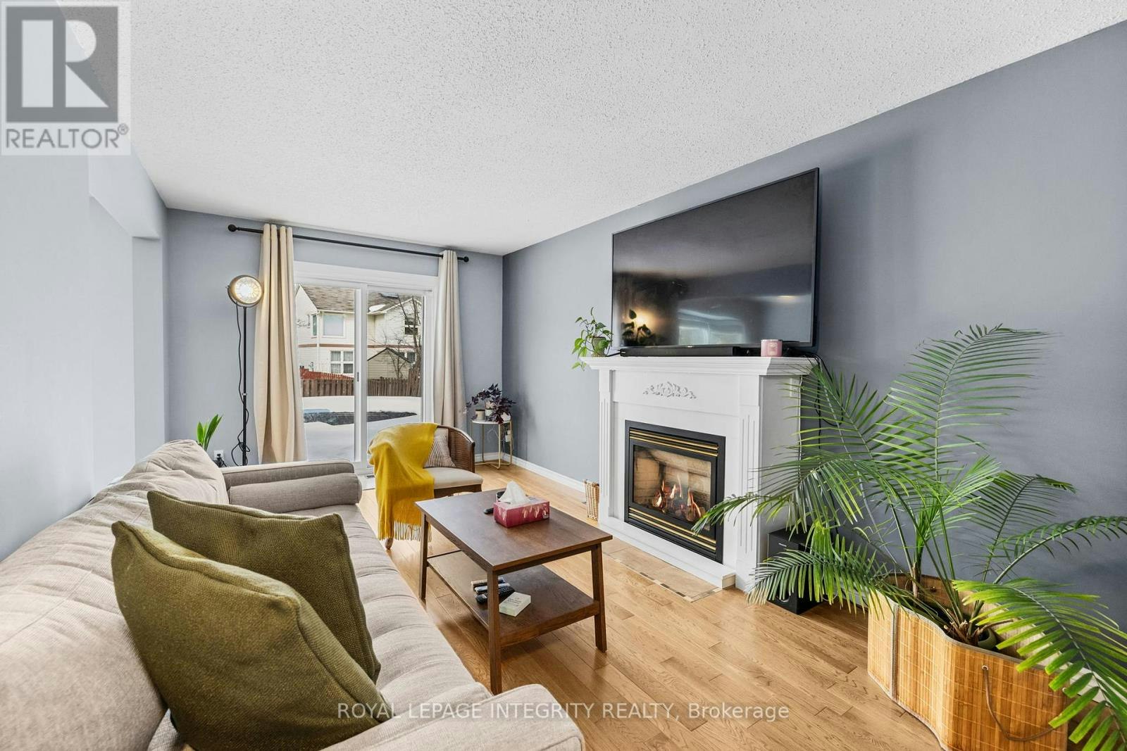 1090 Chablis Parkway, Ottawa, ON, K1C 2T5 - 5