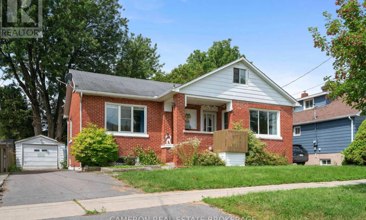 11 Dunbar Avenue