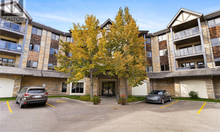 450-3605 Albert Street