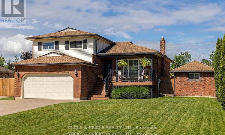 8238 Lexington Court