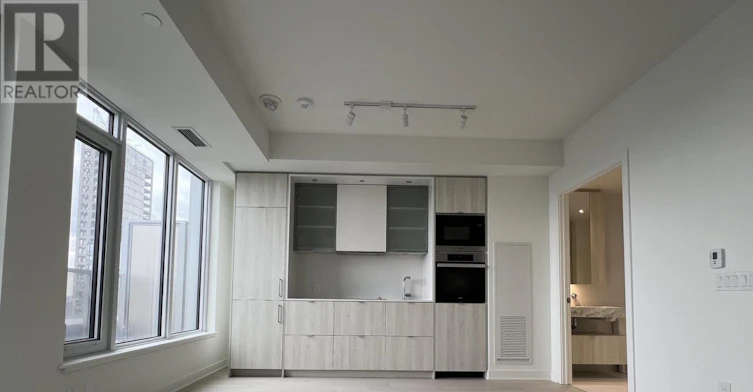 2402-11 Yorkville Avenue, Toronto, ON, M4W 1L2 - 2
