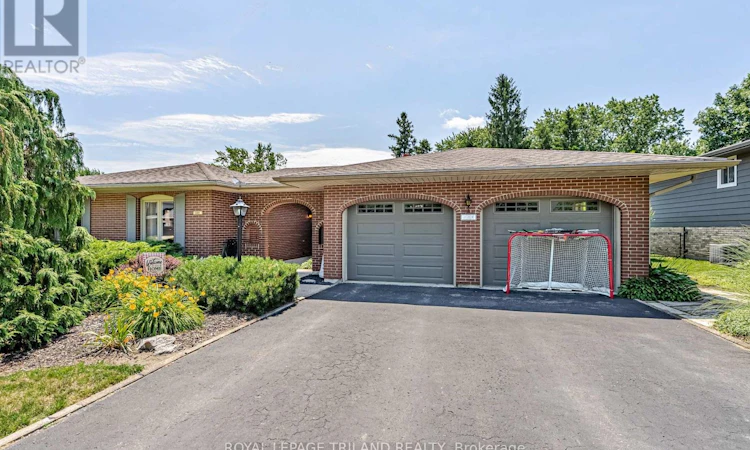 189 Huntington Crescent