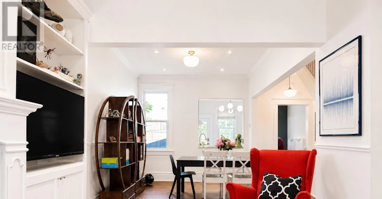 118 Galt Avenue, Toronto, ON, M4M 2Z3 - 7
