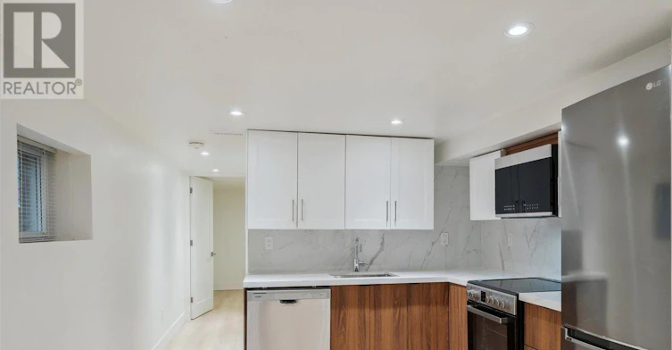 LOWER-285 Rhodes Avenue, Toronto, ON, M4L 3A4 - 6