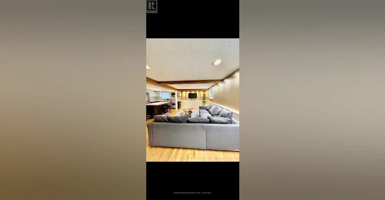 32 Blue Spruce Lane, Markham, ON, L3T 3W9 - 3