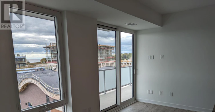 447-215 Lakeshore Road W, Mississauga, ON, L5H 1G5 - 8
