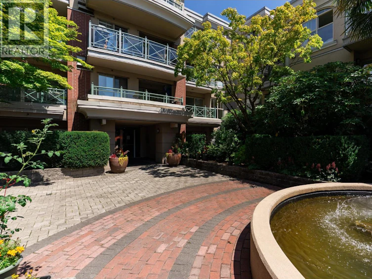 323-332 Lonsdale Avenue, North Vancouver, BC, V7M 3M5 - 32